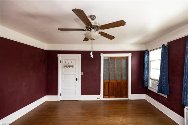 Building Photo - Port Norfolk