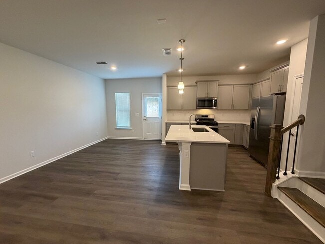 Building Photo - Gibsonville / Townhome