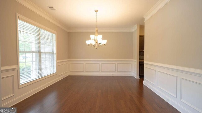 Building Photo - 3731 Ivy Lawn Dr NE