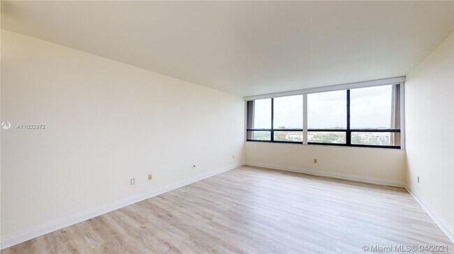 Building Photo - 11113 Biscayne Blvd