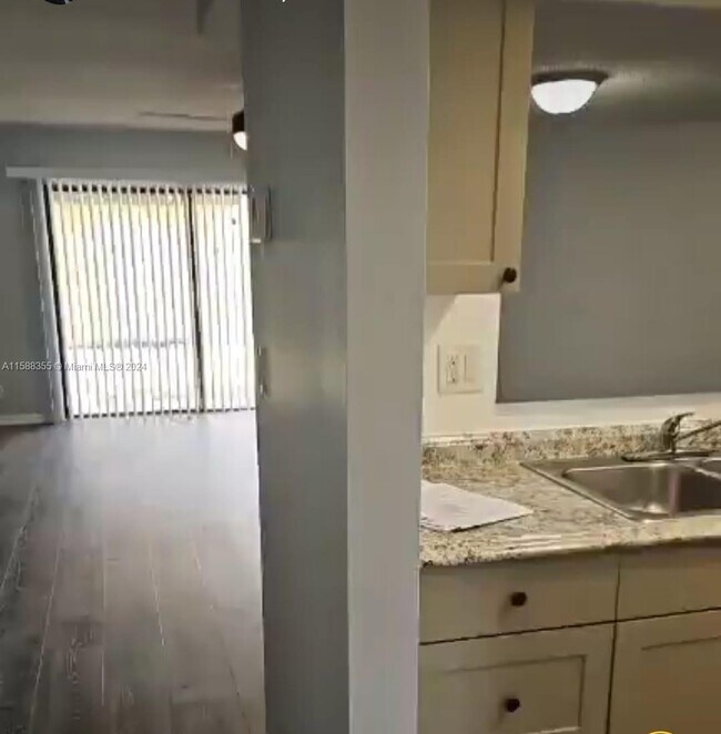 Building Photo - 97 Deer Creek Rd