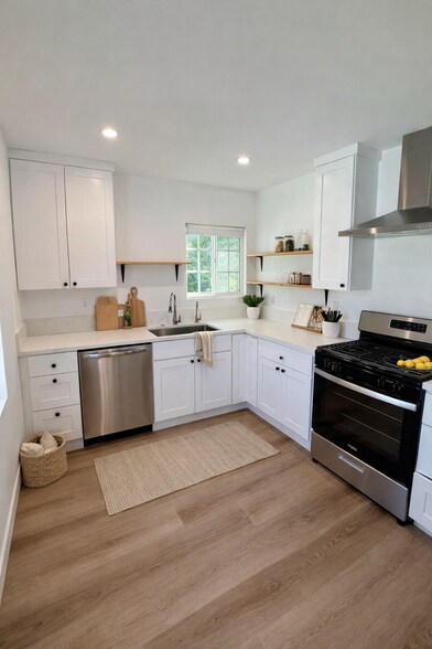 Building Photo - 3140 Cazador St