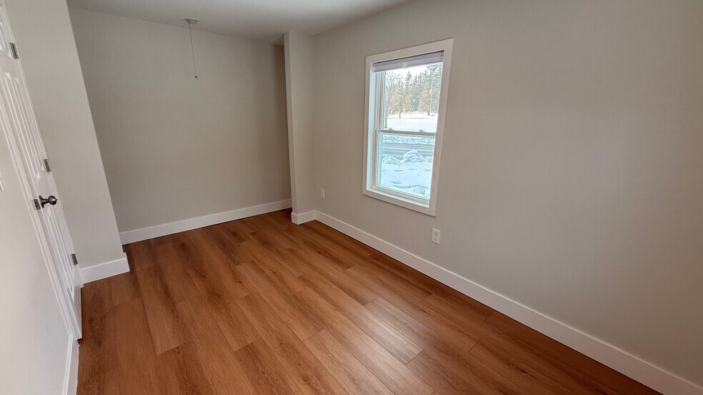 Building Photo - 193 Sidney Rd