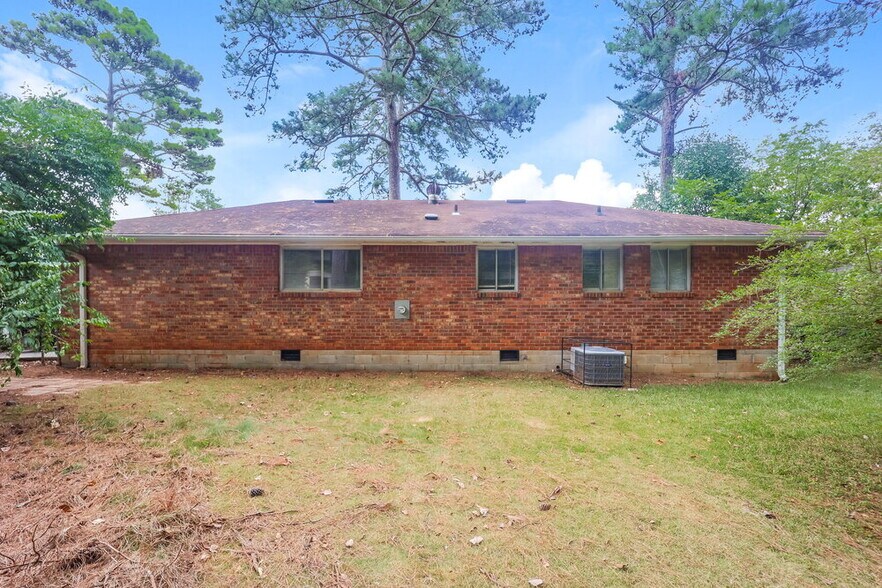 Building Photo - 8175 Eton Ct