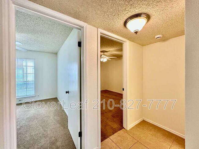 Building Photo - 10563 Starcrest Dr