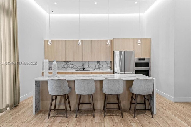 Building Photo - 90 SW 3rd St