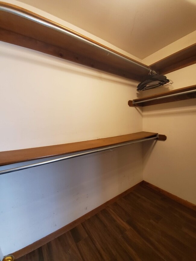 Building Photo - (3) Bed/(2) Bath in Core Norman! Pet Negotiable!