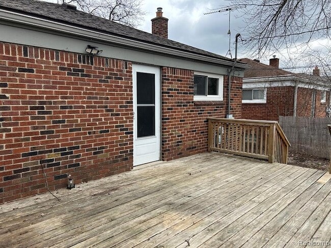 Building Photo - 13731 Elgin St