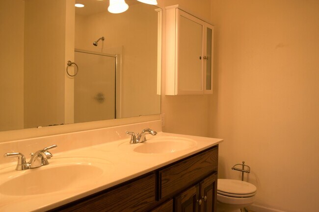 Building Photo - 3-Bedroom Home with Room to Roam – Fenced In Backyard