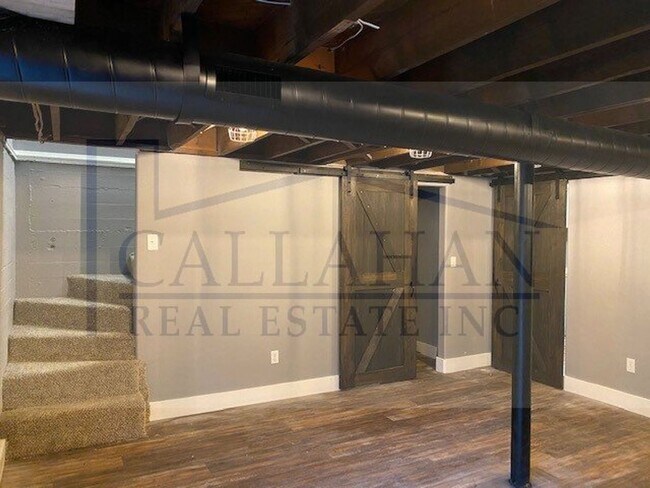 Building Photo - Park Hill Updated 4 bedroom
