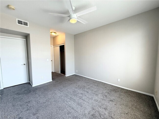 Building Photo - 2201 Ramsgate Dr