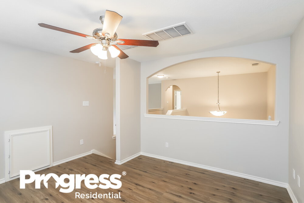 Building Photo - 4939 Forest Hurst Dr