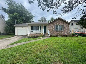 Building Photo - Charming Single-Family Home in Clarksville