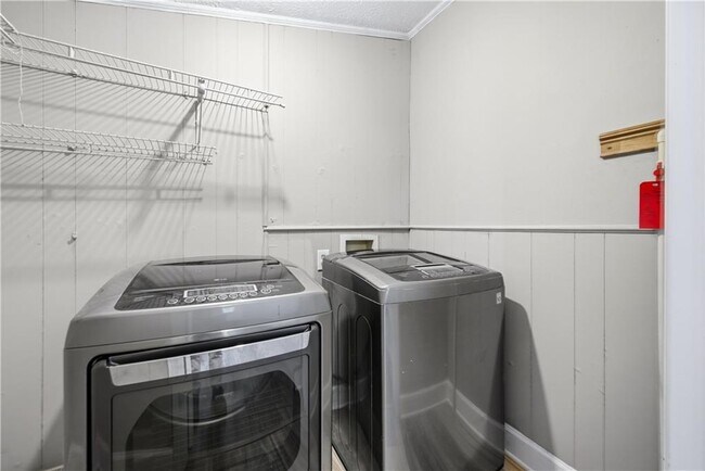 Building Photo - 2656 Jackson Trail Rd