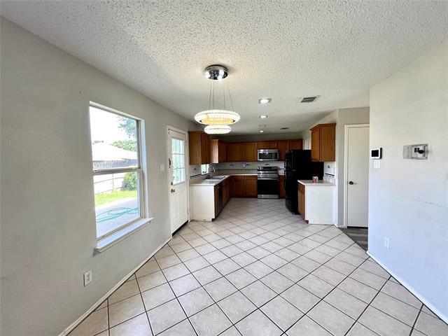 Building Photo - 3110 Westview Dr