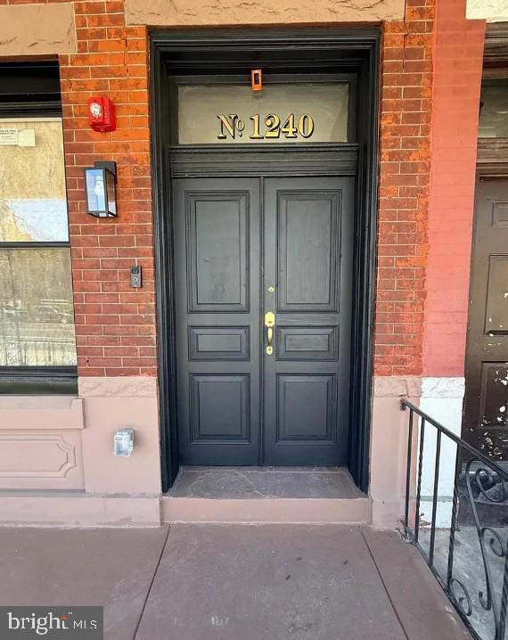 Building Photo - 1240 W Allegheny Ave