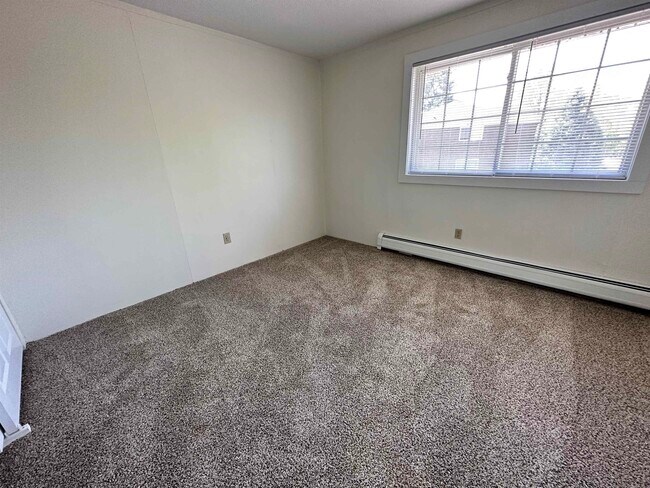 Building Photo - 3861 Brown Ave