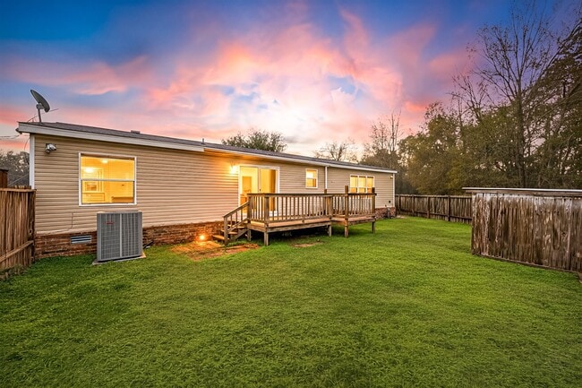 Building Photo - 16330 Hill Country Ct