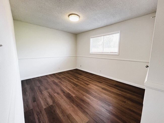 Building Photo - Turnkey 3-Bedroom Home with Modern Upgrade...