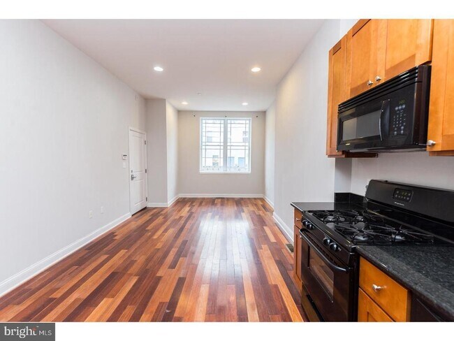Building Photo - 931 N 19th St