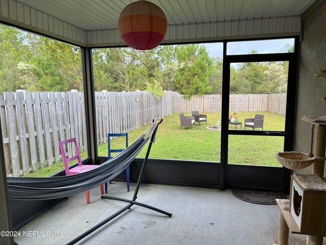 Building Photo - 15805 Twin Creek Dr