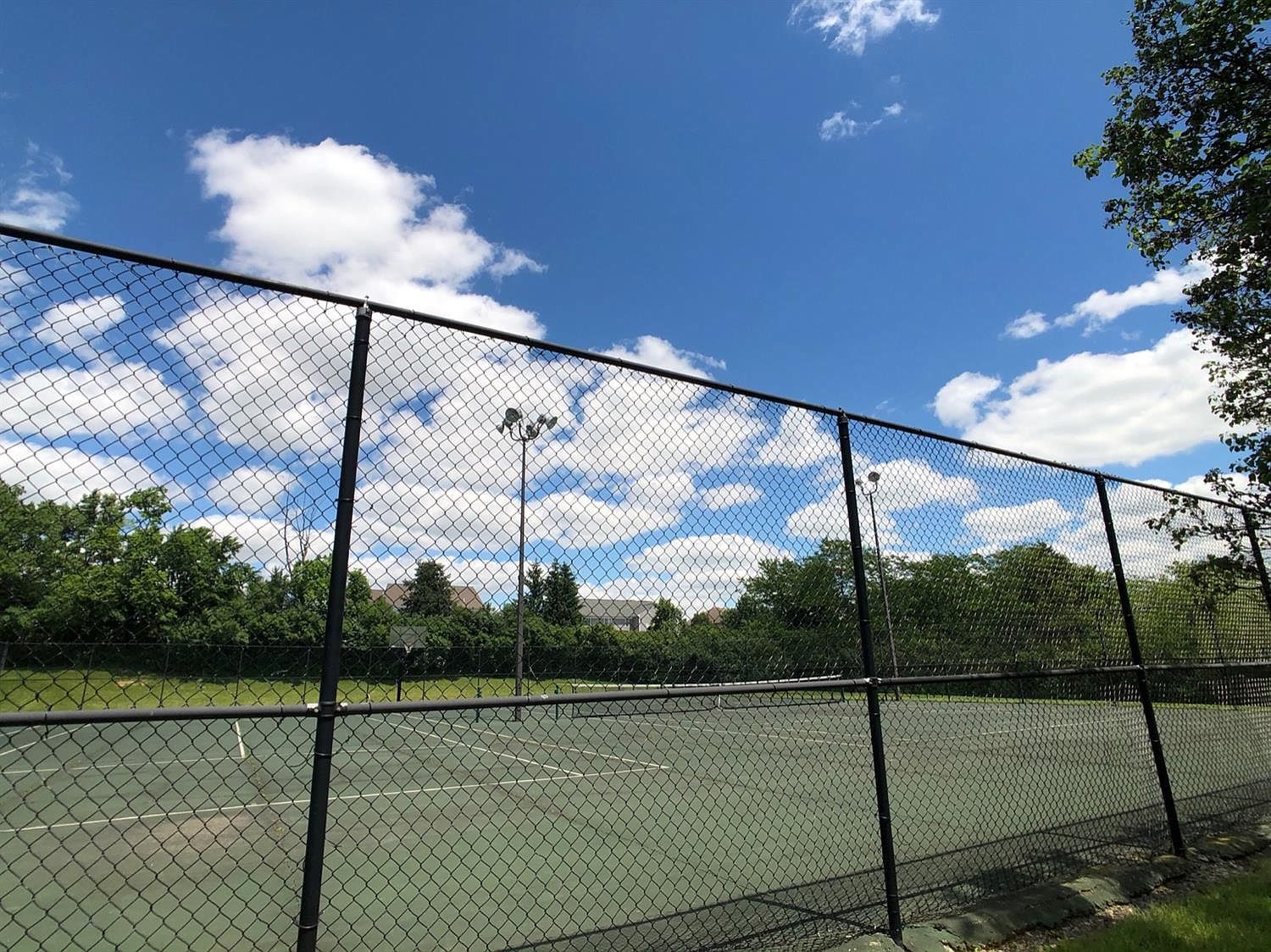 Building Photo - 8859 Eagleview Dr