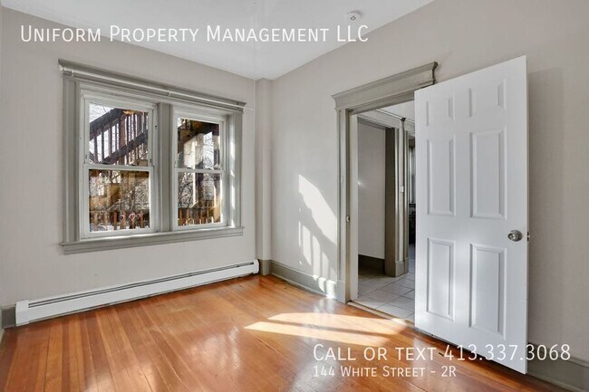 Building Photo - 144 White St