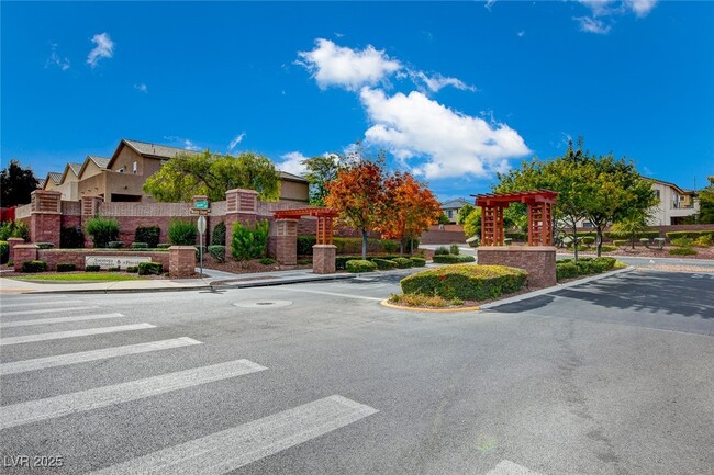 Building Photo - 10837 Hunters Green Ave