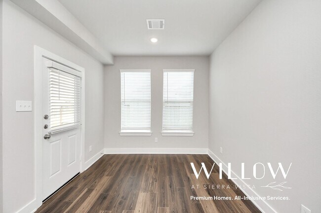 Building Photo - 10518 Moon Vly Ln
