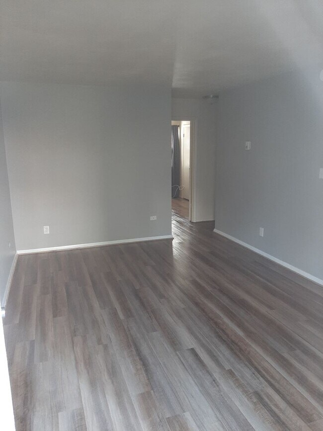 Building Photo - Ocean View East