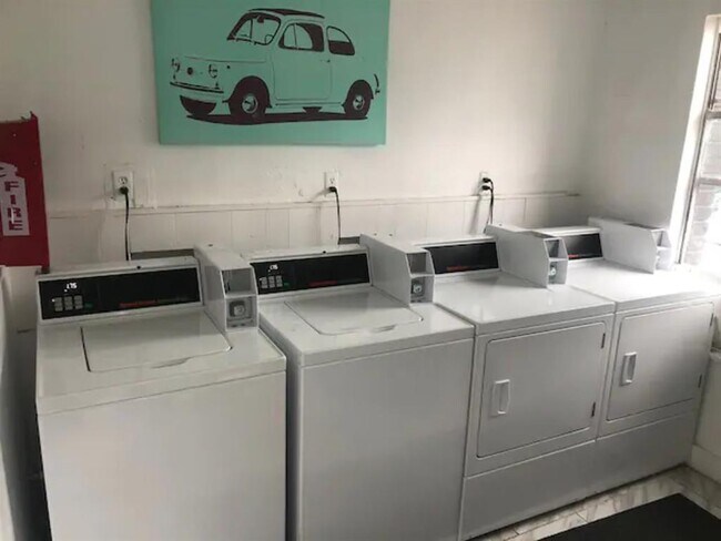 Building Photo - 5909 Bolm Rd