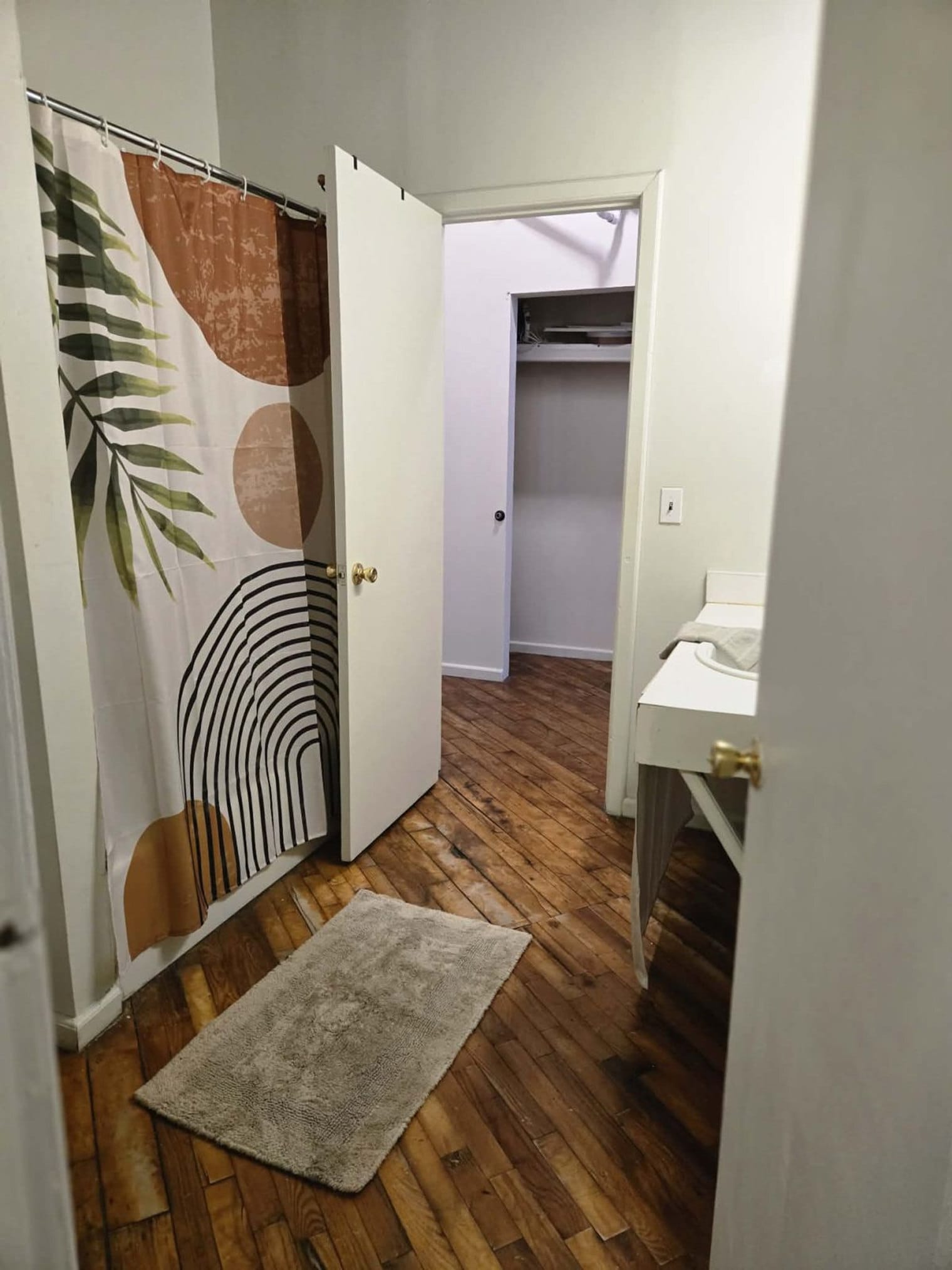 Building Photo - 227 Iron St