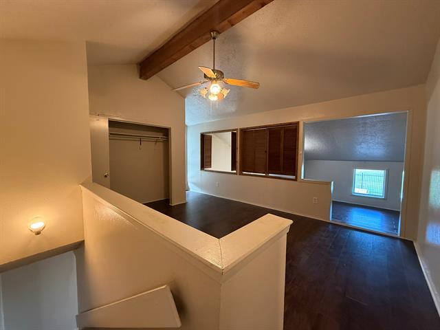 Building Photo - 9696 Walnut St