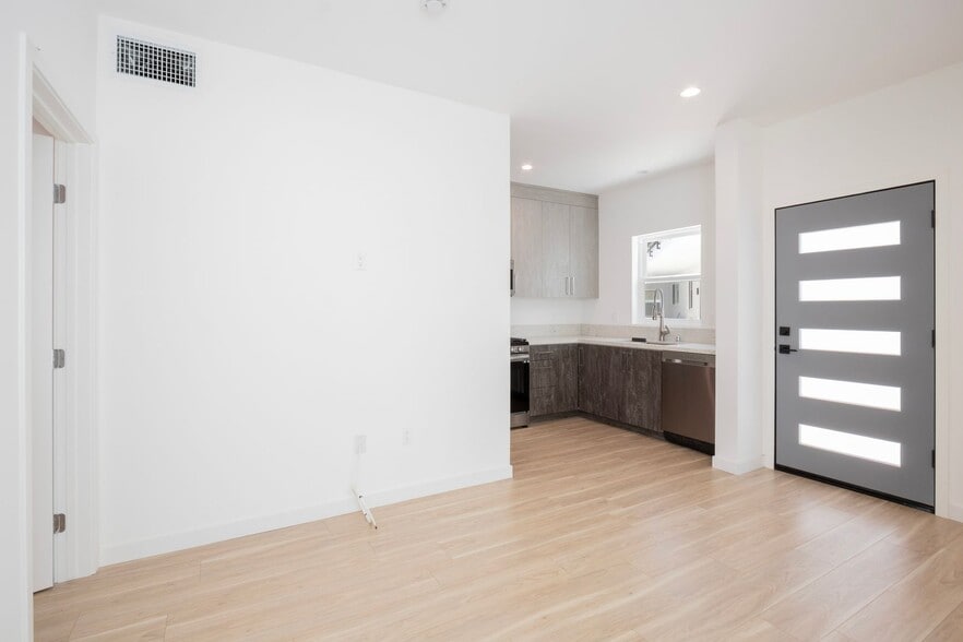 Interior Photo - Modern Luxury Living in the Heart of Spaul...