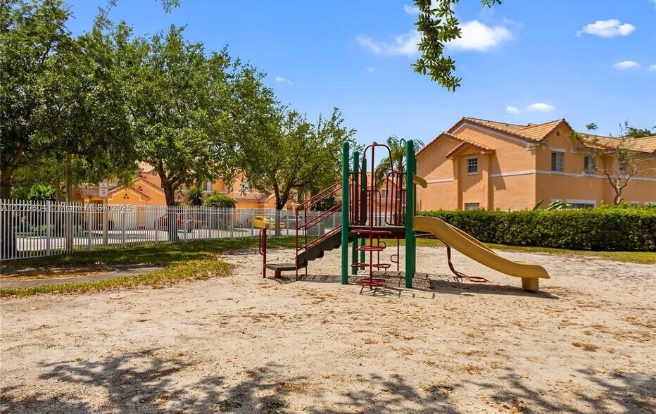 Building Photo - 8623 SW 23rd Ct