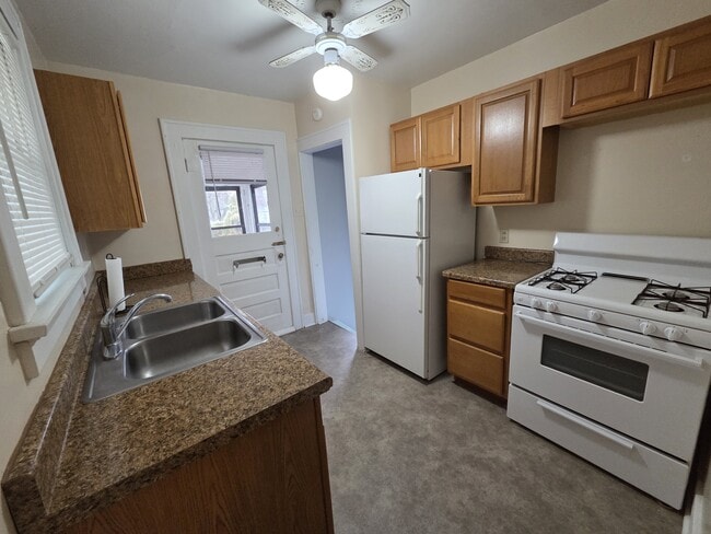 Building Photo - 1239 Charlotte Ave