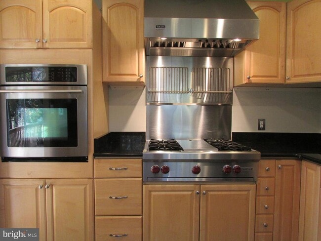 Building Photo - 4213 Nutwood Way