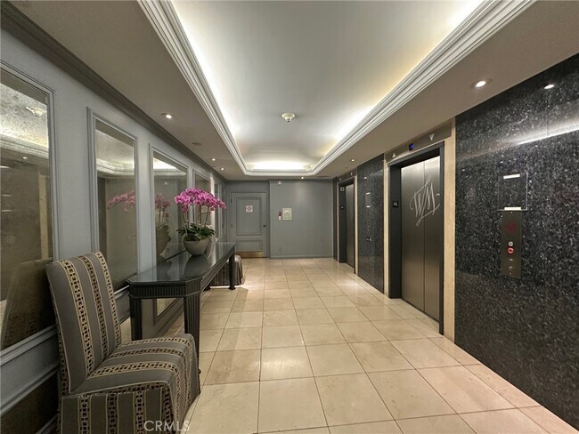 Building Photo - 10660 Wilshire Blvd