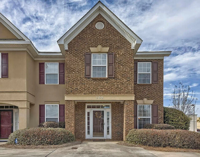Primary Photo - 302 Irvine Ct