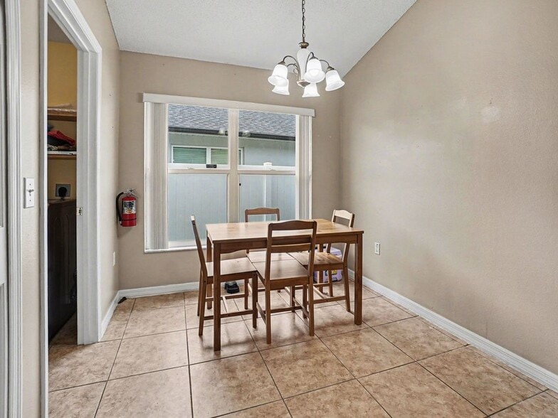 Building Photo - 2415 Black Powder Ln