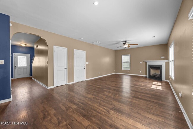 Building Photo - 111 Amberwine Cir