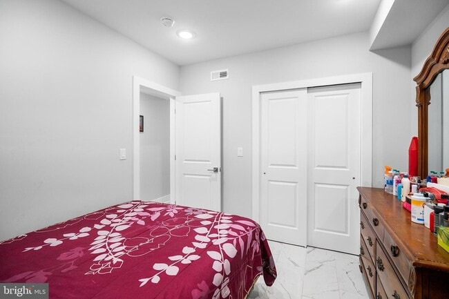 Building Photo - 1924 N 6th St