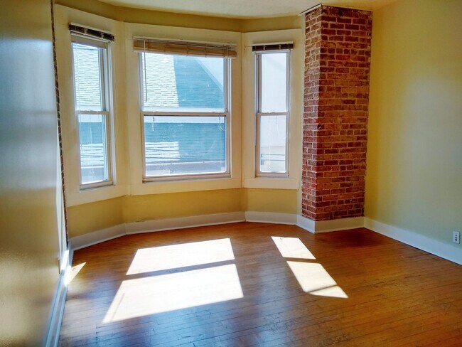 Floorplan - 110.5 E 6th St