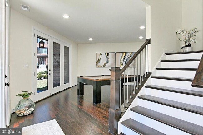 Building Photo - 23109 Cottonwillow Sq
