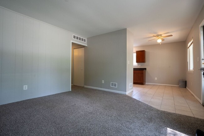 Building Photo - Warren 3 bedroom ranch