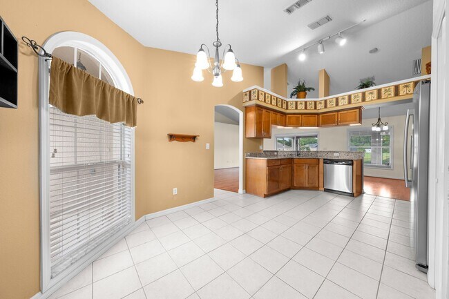 Building Photo - Charming 3 Bedroom 2 Bath Home - Sawgrass ...