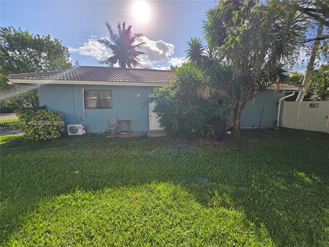 Building Photo - 11578 NW 39th Pl