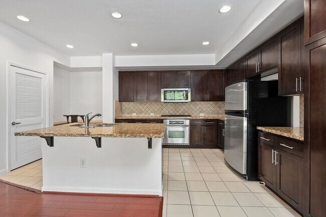 Building Photo - 111 S De Lacey Ave