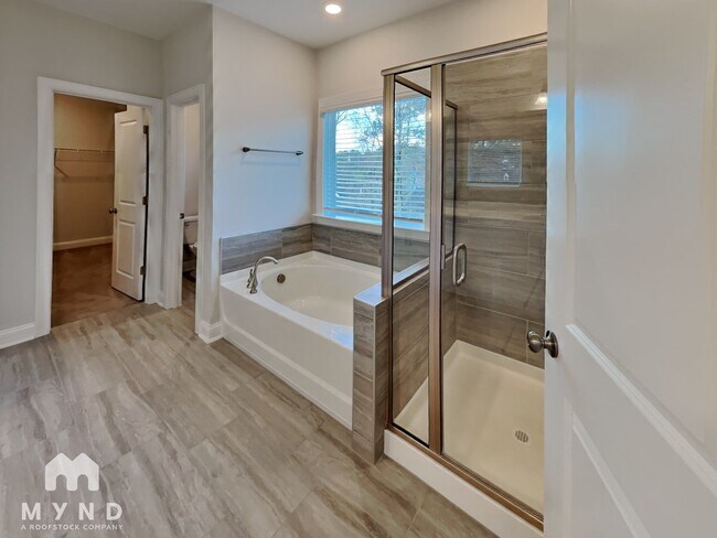Building Photo - 395 Jorpaul Dr