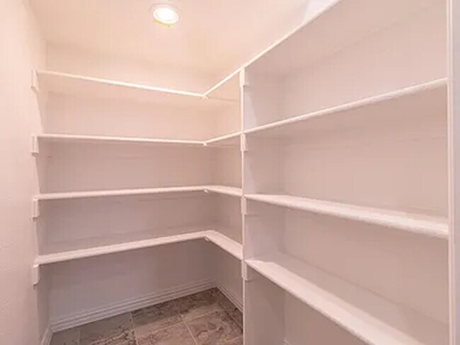 Building Photo - 1028 Park Oak Ln